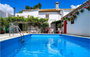 Beautiful home in Campos Nubes-Priego with Outdoor swimming pool and 5 Bedrooms Campo-Nubes